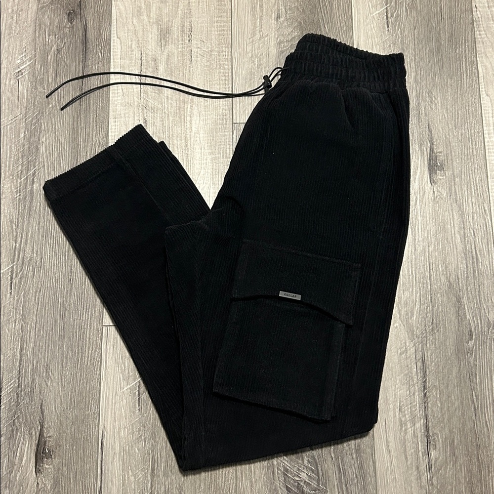 Kollar Corduroy Black Cargo Pants (broken button)